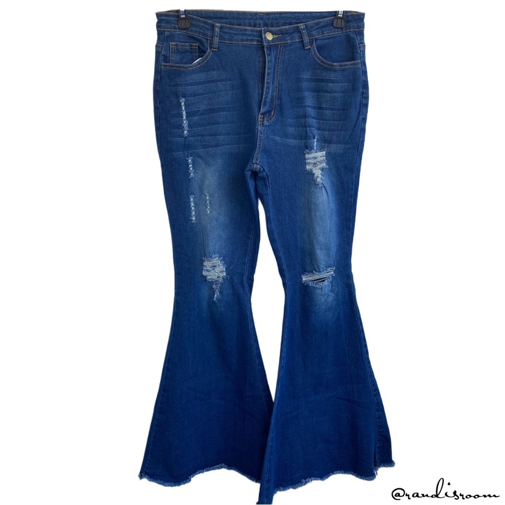 NWOT Women’s Super Flare Bell Bottom Ripped High Rise Blue Jeans Size L (8-10) - Picture 6 of 9